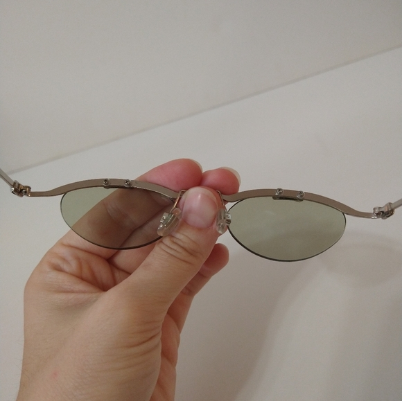 Vintage 90's/Y2K Tommy Hilfiger Green Tinted Oval Shaped Glasses - Picture 2 of 7